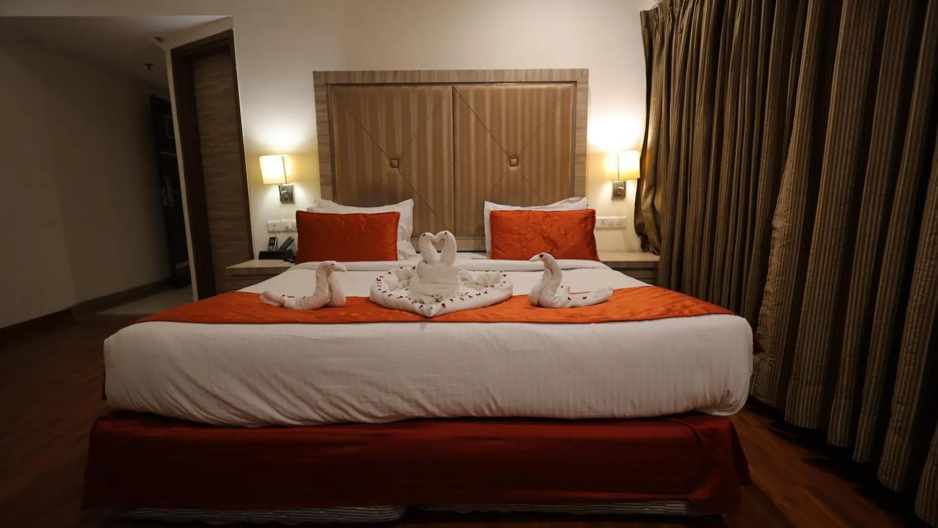 Hotel Surasena Regal Vista Agra Agra
