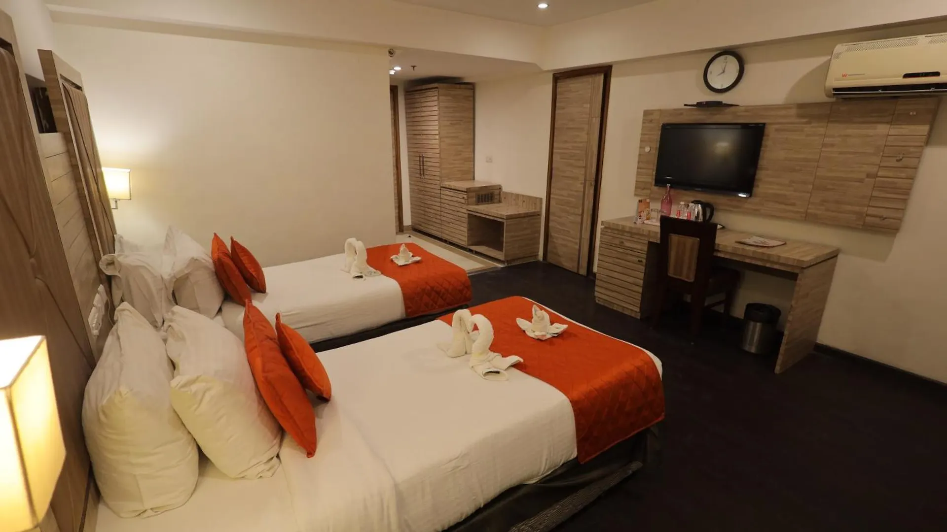 Surasena Regal Vista Agra Hotel India