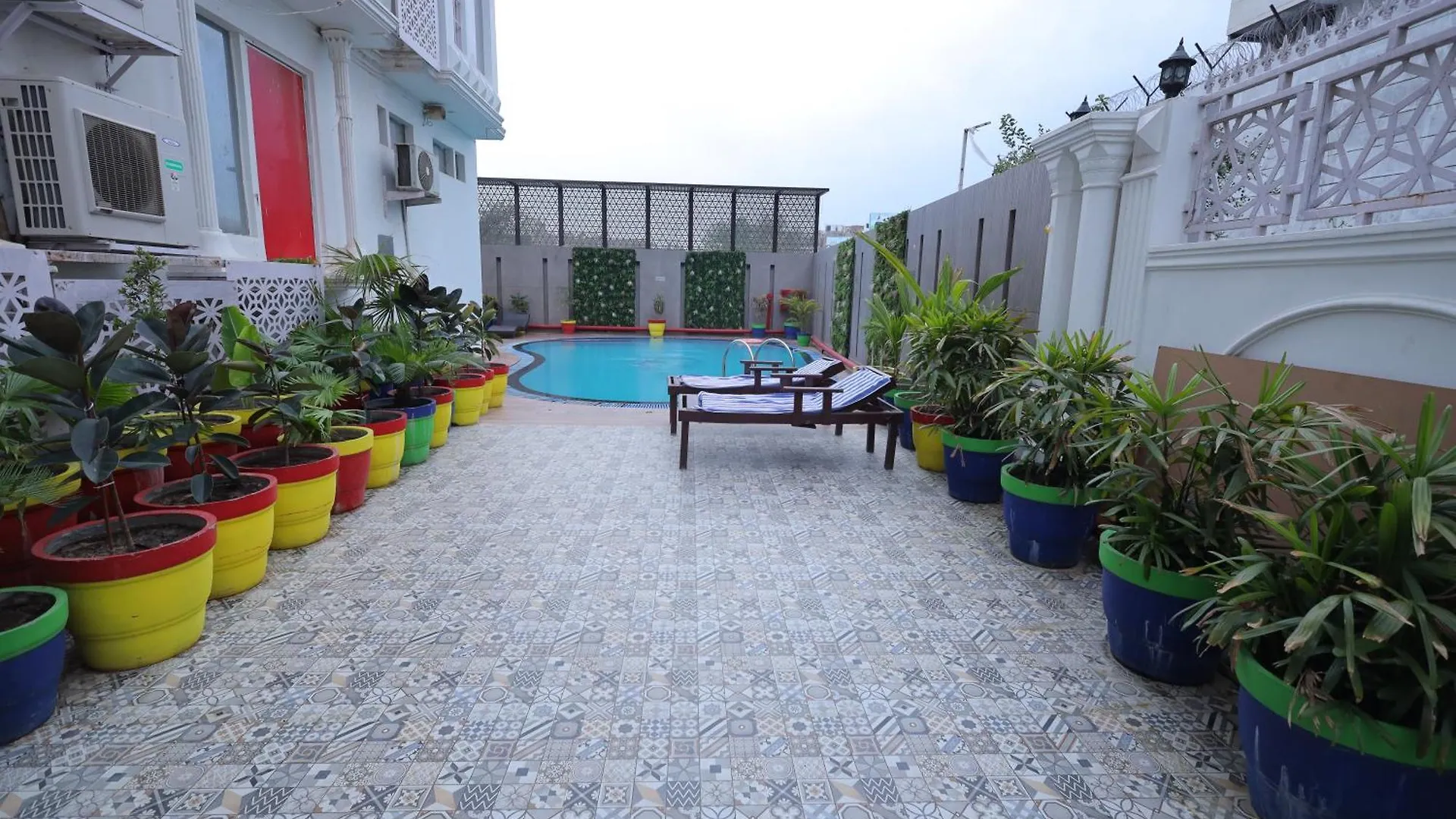 Surasena Regal Vista Agra Hotel India