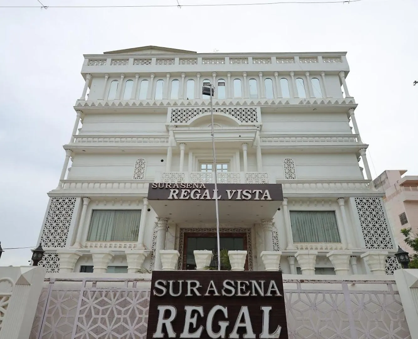 Surasena Regal Vista Agra Hotel India