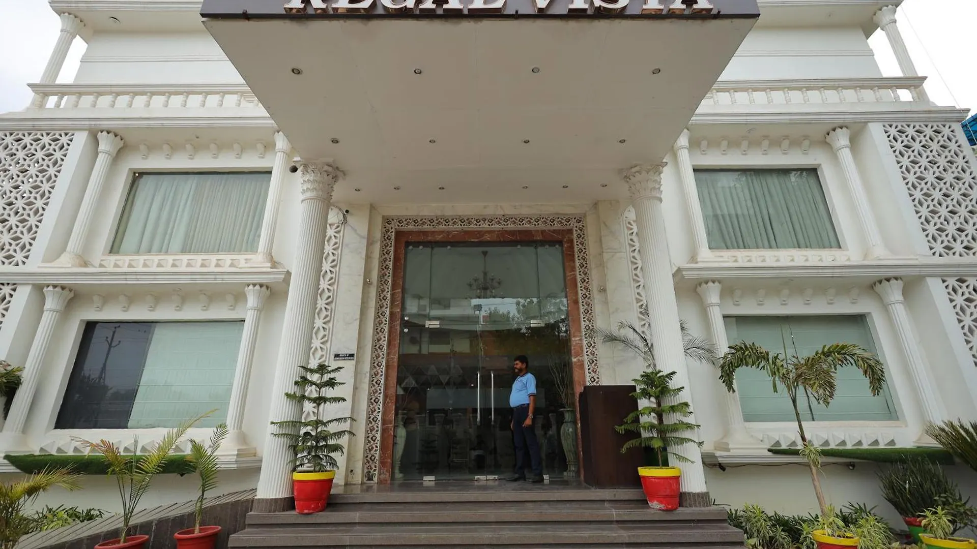 Surasena Regal Vista Agra Hotel