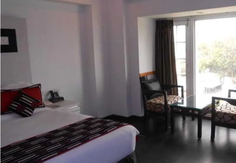 Surasena Regal Vista Agra Hotel